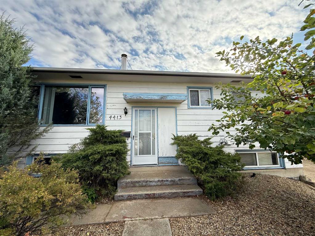 Picture of 4413 43 Street  , Ponoka Real Estate Listing