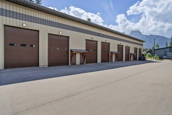 Picture of 5, 2 Limestone Valley Road , Dead Man\'s Flats Real Estate Listing