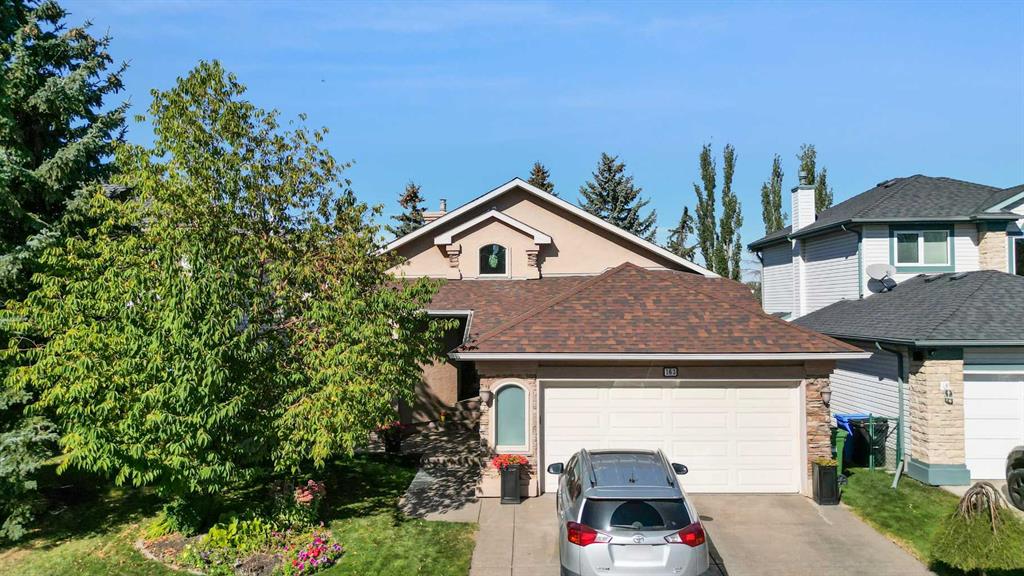 Picture of 163 Douglasview Road SE, Calgary Real Estate Listing