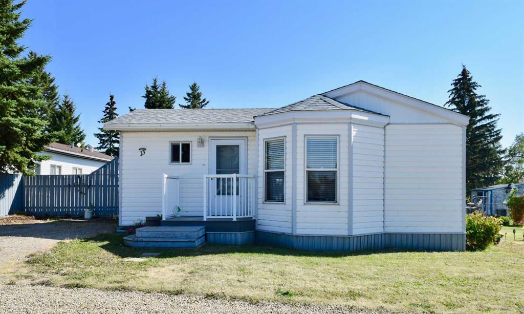 Picture of 13 East Loop  , Joffre Real Estate Listing