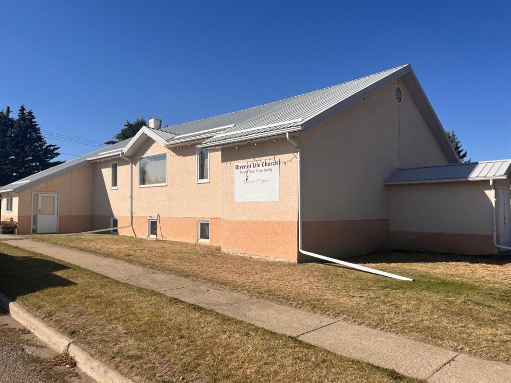 Picture of 401 Main Street  NW, Milk River Real Estate Listing