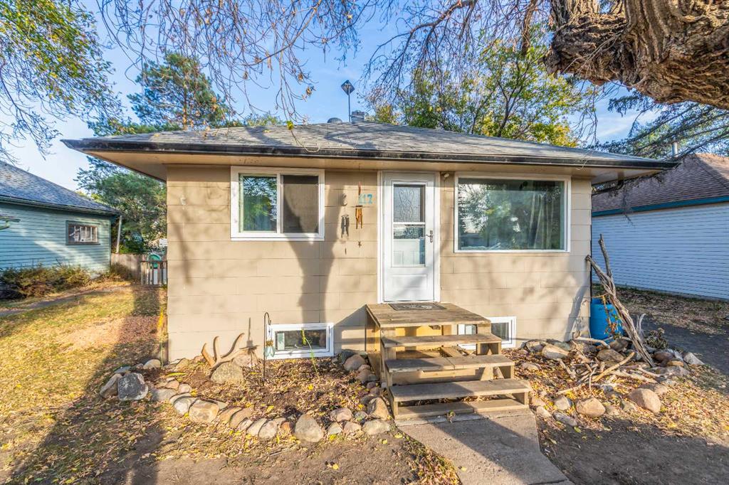 Picture of 117 2 Street W, Lashburn Real Estate Listing