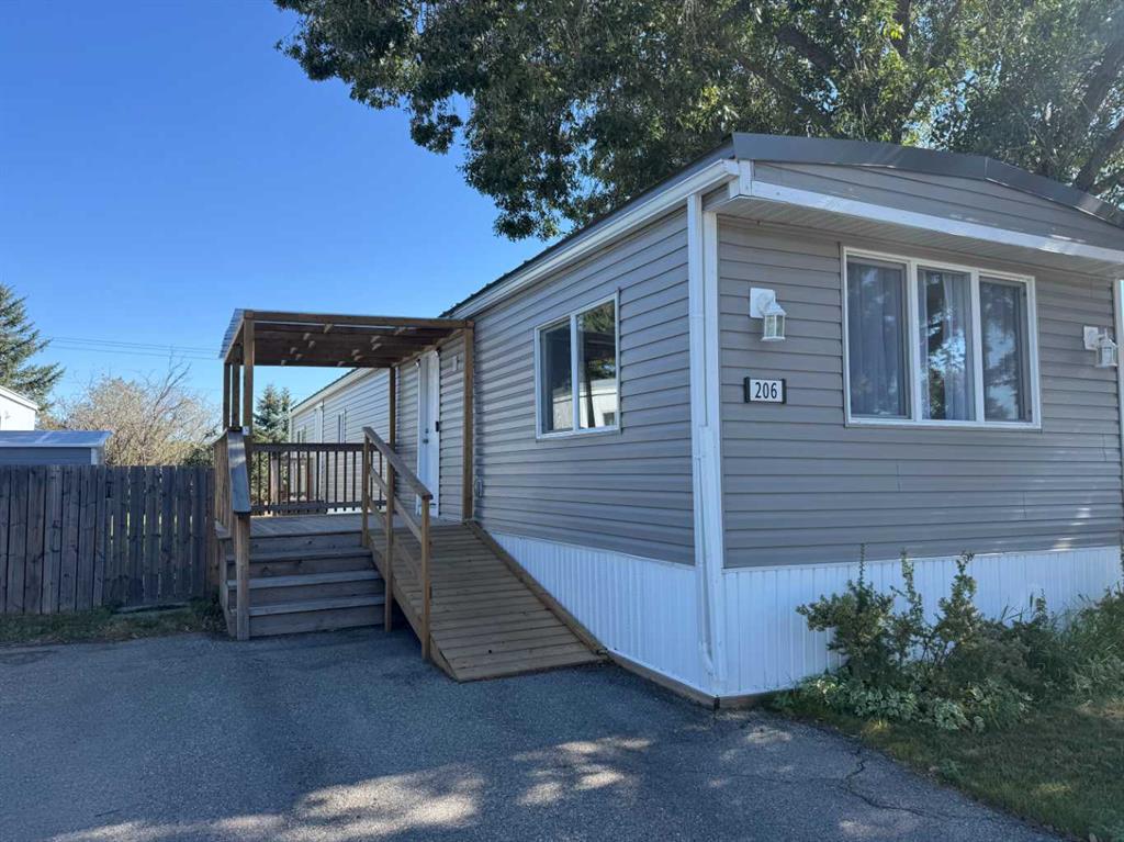 Picture of 206 Polar Avenue , High River Real Estate Listing