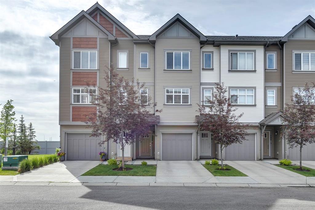 Picture of 126 Copperstone Villas SE, Calgary Real Estate Listing