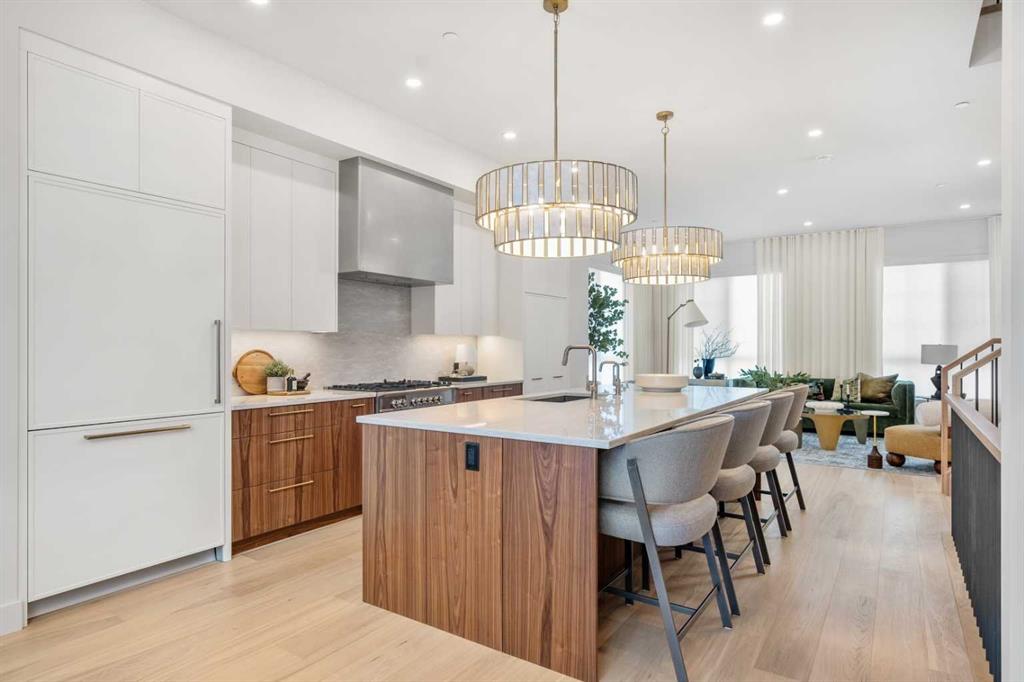 Picture of 40 Greenwich Heath NW, Calgary Real Estate Listing