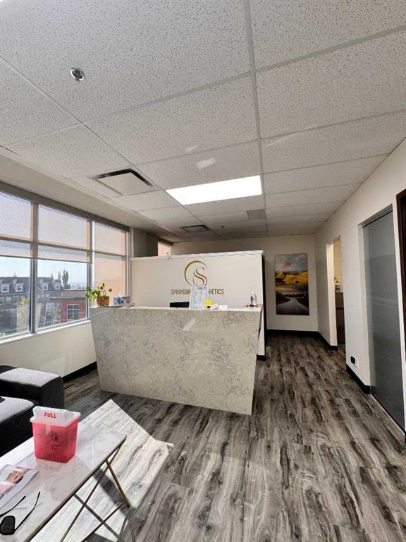 Picture of 30 Springborough Boulevard SW, Calgary Real Estate Listing