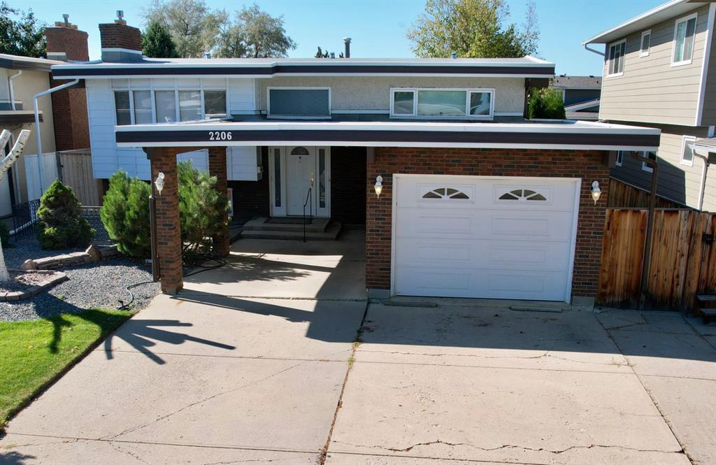 Picture of 2206 41 Street S, Lethbridge Real Estate Listing