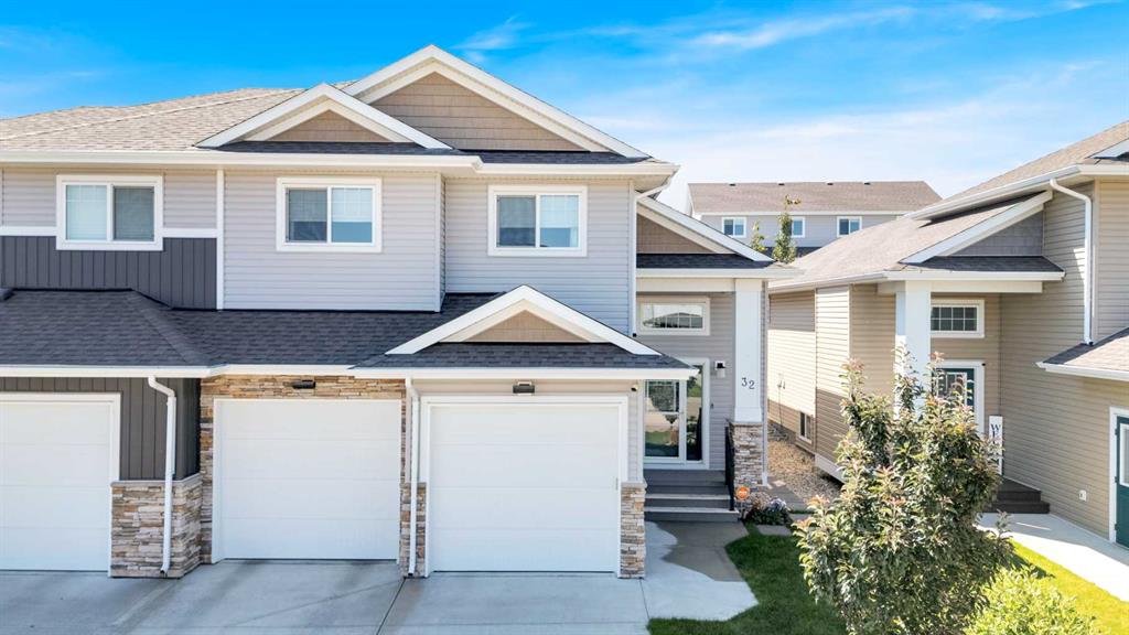 Picture of 32 Cameron Close , Sylvan Lake Real Estate Listing