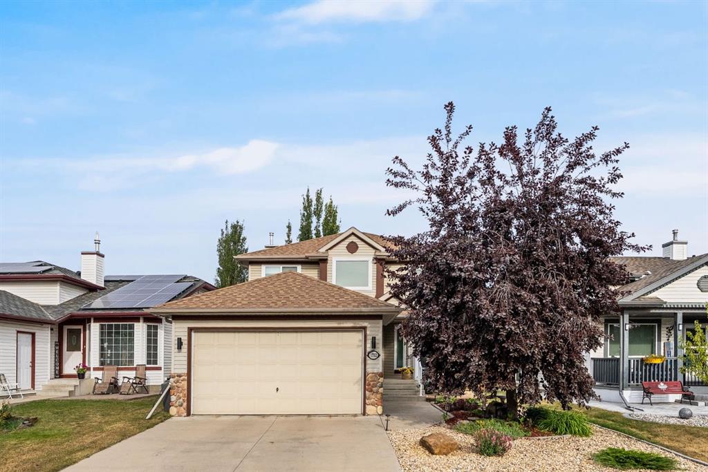 Picture of 1712 Woodside Boulevard , Airdrie Real Estate Listing