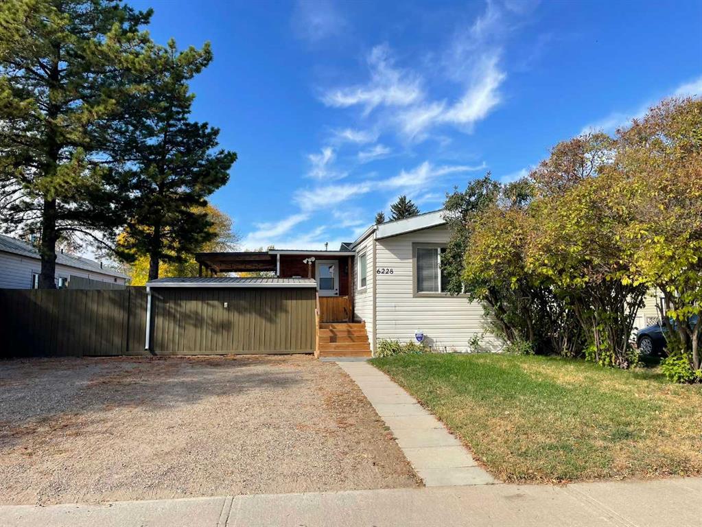 Picture of 6228 49 St  , Taber Real Estate Listing
