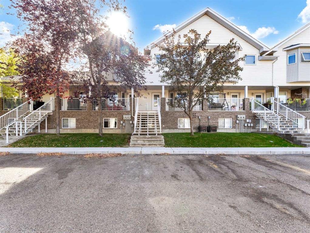 Picture of 425 Washington Way SE, Medicine Hat Real Estate Listing