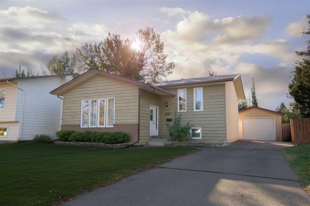 Picture of 897 Red Crow Boulevard W, Lethbridge Real Estate Listing