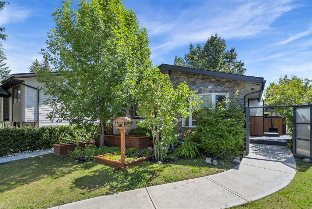 Picture of 136 Ranchview Court NW, Calgary Real Estate Listing
