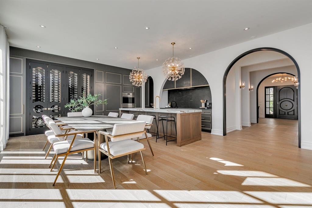 Picture of 109 Roxboro Road SW, Calgary Real Estate Listing