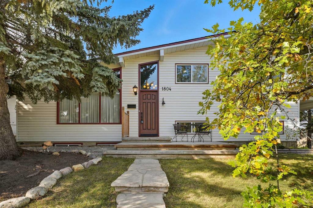 Picture of 1804 Braemar Place SW, Calgary Real Estate Listing