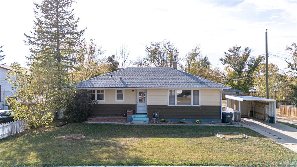 Picture of 4705 3 Street W, Claresholm Real Estate Listing