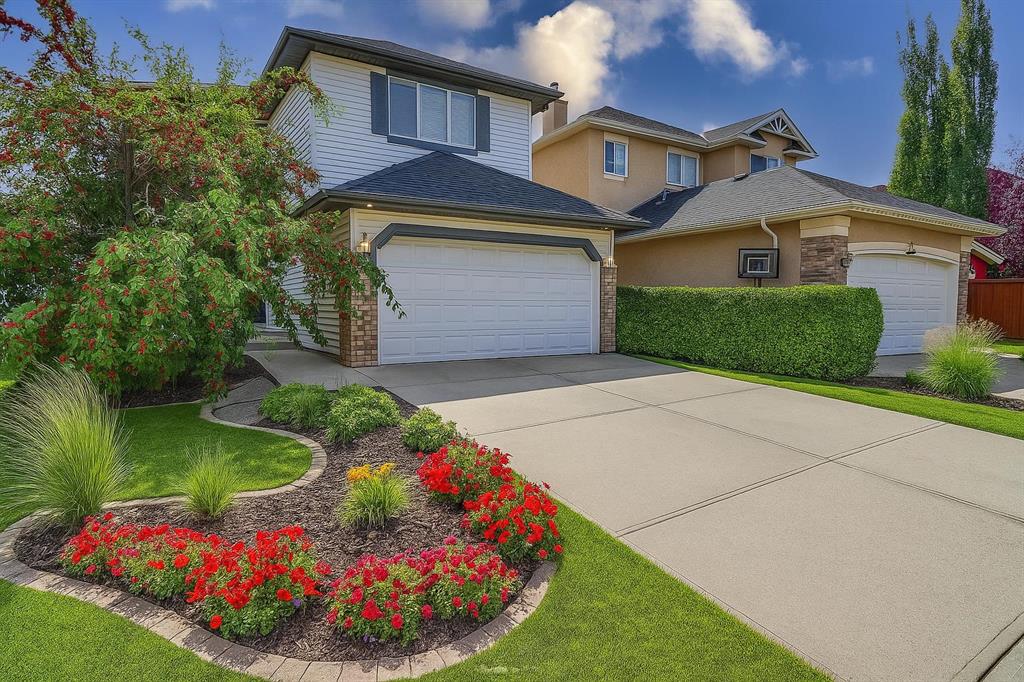 Picture of 17 Royal Birkdale Crescent NW, Calgary Real Estate Listing