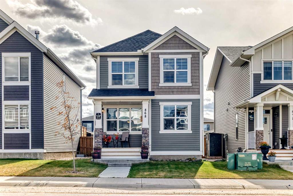 Picture of 868 WEST LAKEVIEW Drive , Chestermere Real Estate Listing