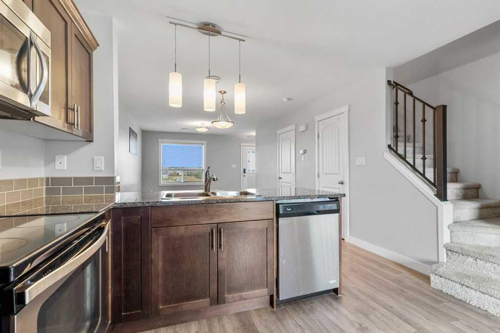 Picture of 106, 81 Willow Road , Blackfalds Real Estate Listing