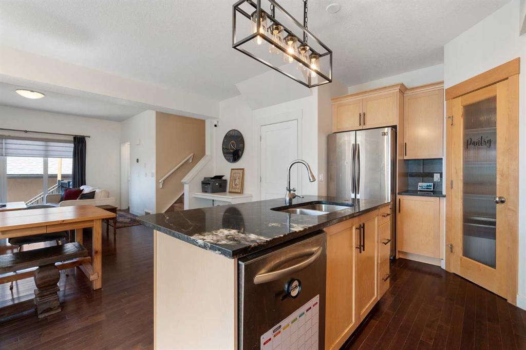 Picture of 2, 4709 17 Avenue NW, Calgary Real Estate Listing