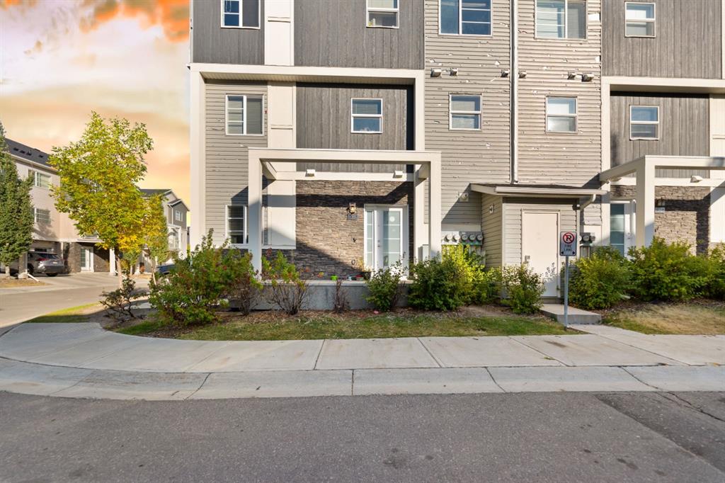Picture of 803 Redstone View NE, Calgary Real Estate Listing