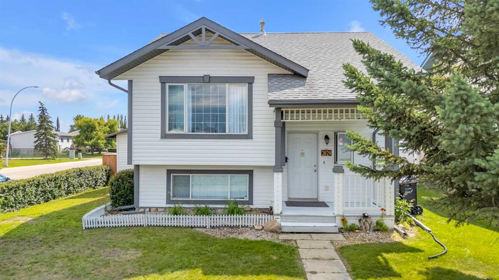 Picture of 2029 Minto Street , Penhold Real Estate Listing