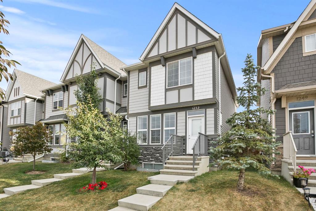 Picture of 1253 Legacy Circle SE, Calgary Real Estate Listing