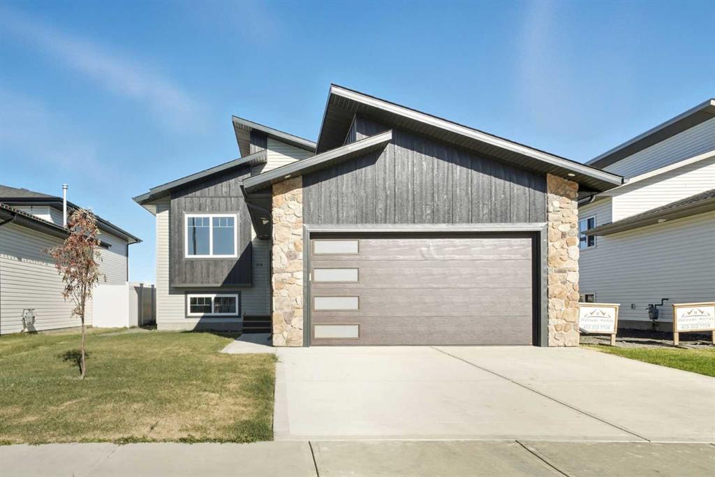 Picture of 66 Metcalf Way , Lacombe Real Estate Listing