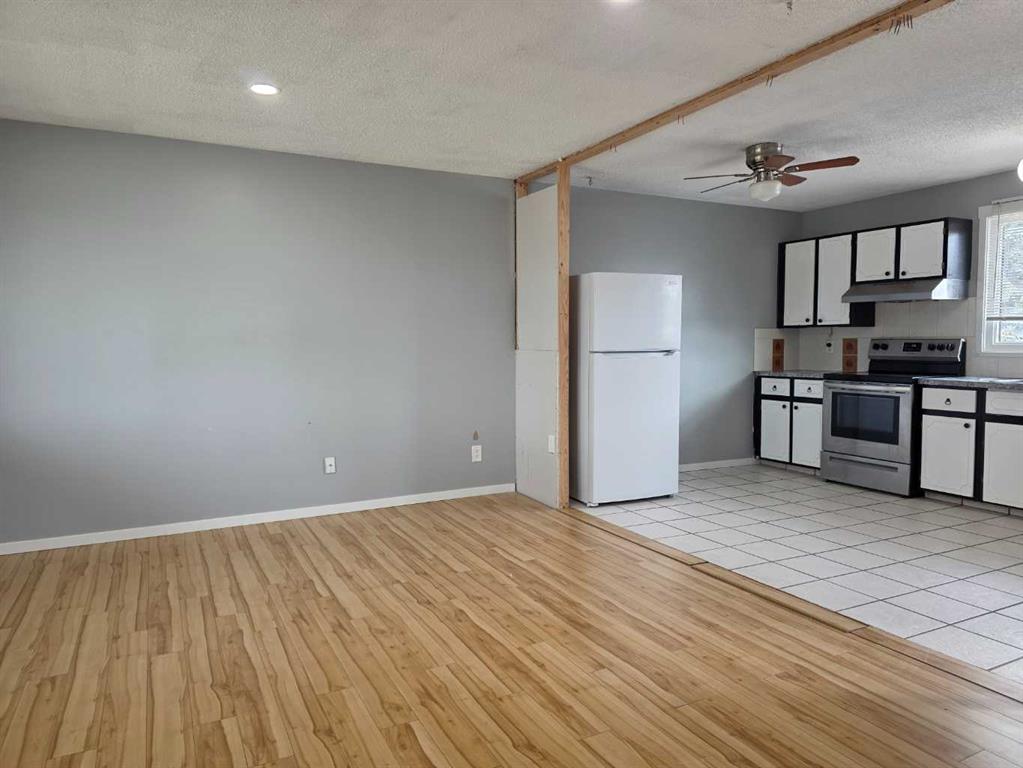 Picture of 371 Penswood Way SE, Calgary Real Estate Listing