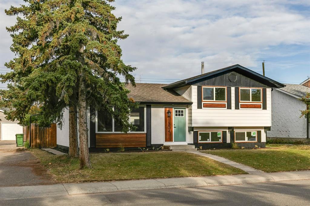 Picture of 1304 Lake Sylvan Drive SE, Calgary Real Estate Listing