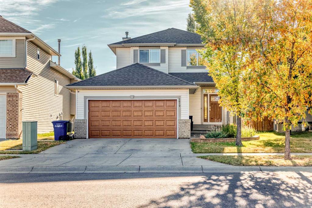 Picture of 1619 Thorburn Drive SE, Airdrie Real Estate Listing