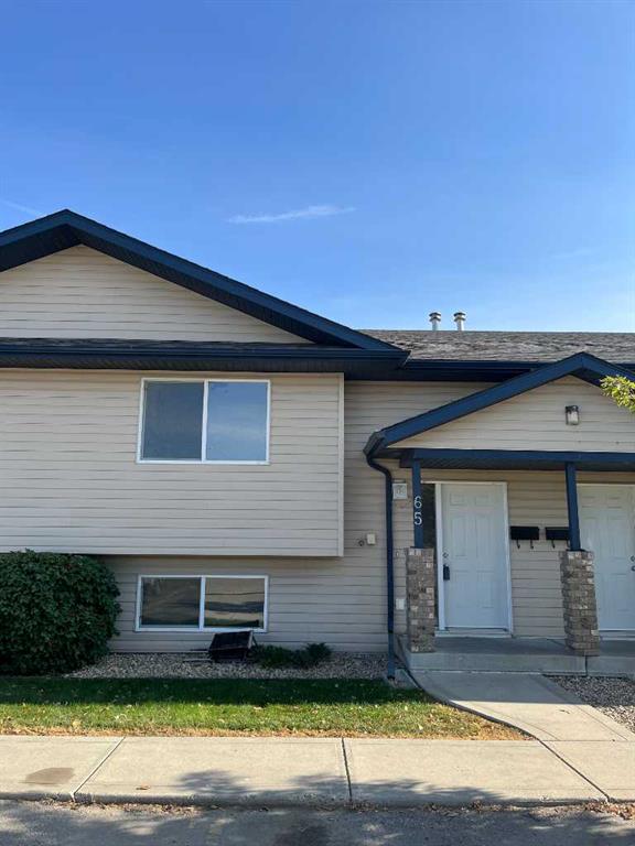 Picture of 65 Leung Place , Blackfalds Real Estate Listing