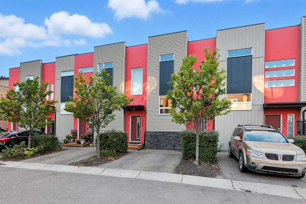 Picture of 448 Covecreek Circle NE, Calgary Real Estate Listing