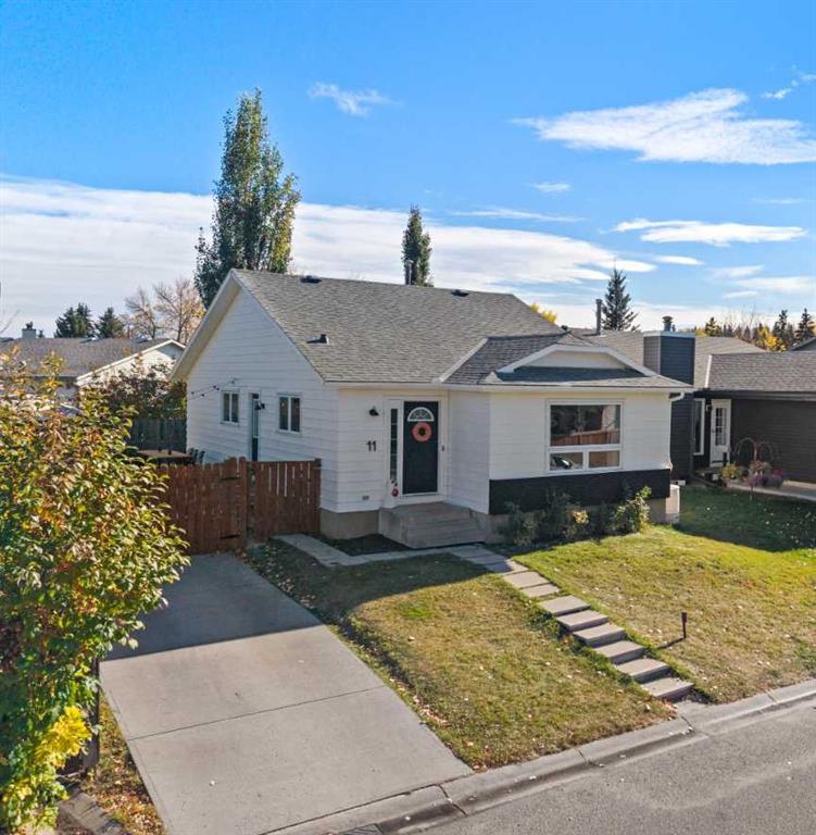 Picture of 11 Deerfield Circle SE, Calgary Real Estate Listing