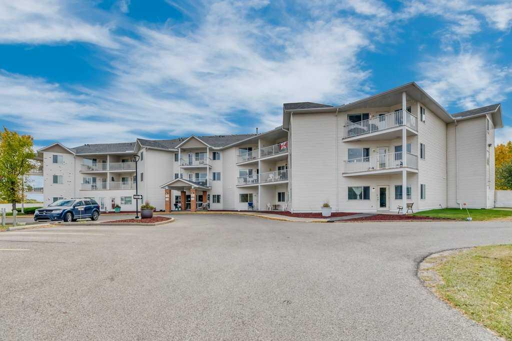 Picture of 102, 3 Parklane Way , Strathmore Real Estate Listing
