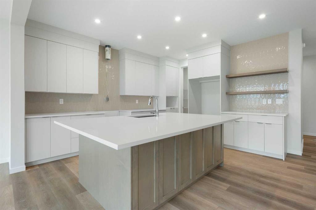 Picture of 81 Royston Grove NW, Calgary Real Estate Listing