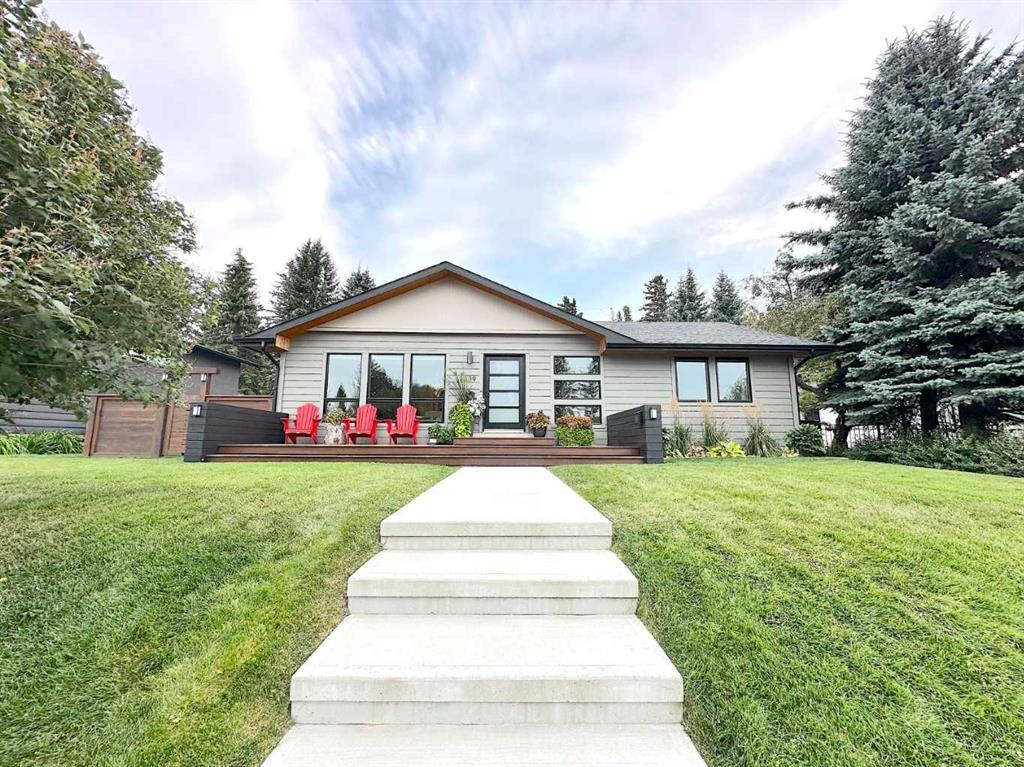 Picture of 139 Wildwood Drive SW, Calgary Real Estate Listing
