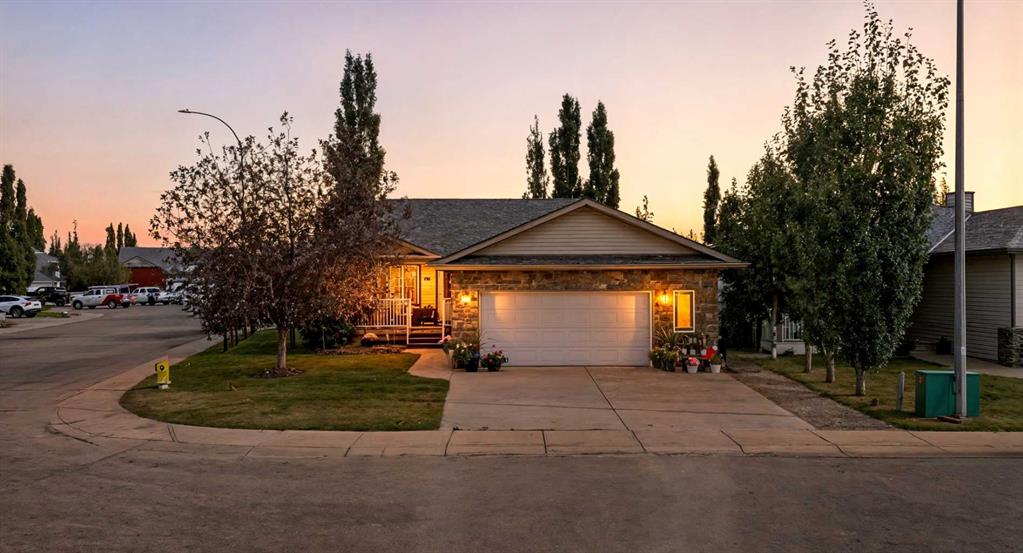 Picture of 79 Hillcrest Boulevard , Strathmore Real Estate Listing