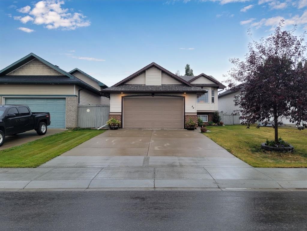 Picture of 44 Pinnacle Way , Grande Prairie Real Estate Listing