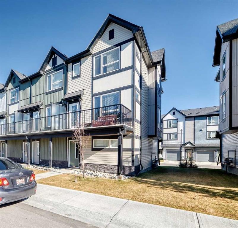Picture of 30 Evanscrest Park NW, Calgary Real Estate Listing