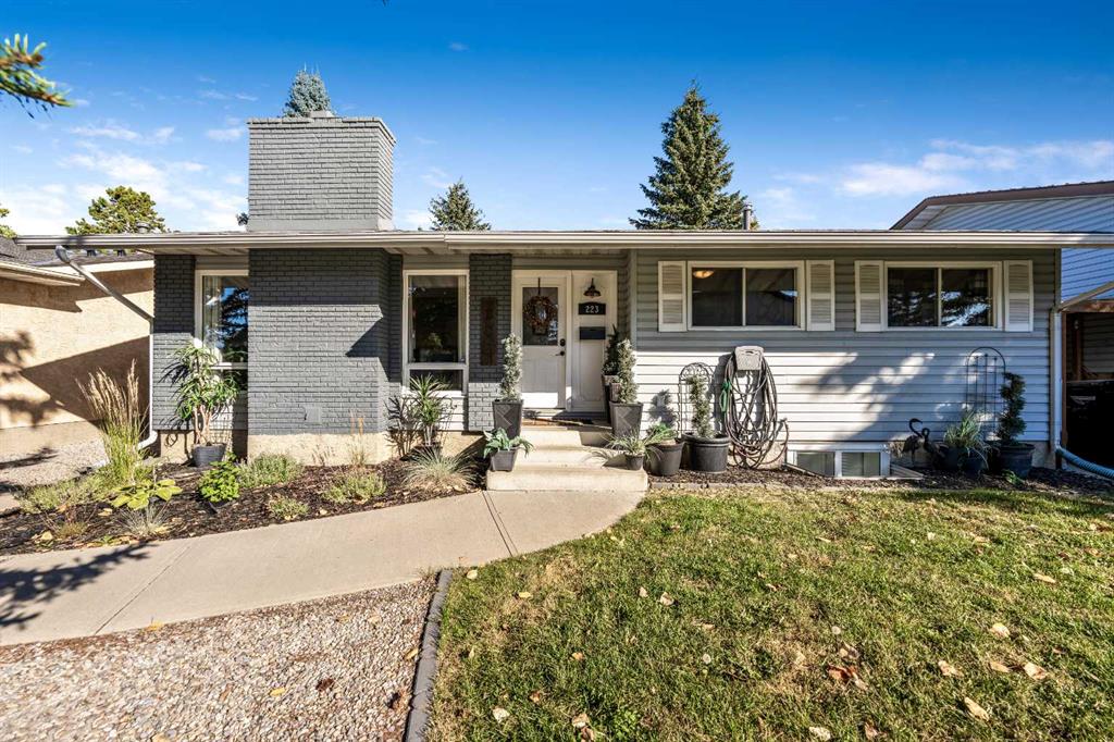 Picture of 223 Brookpark Drive SW, Calgary Real Estate Listing