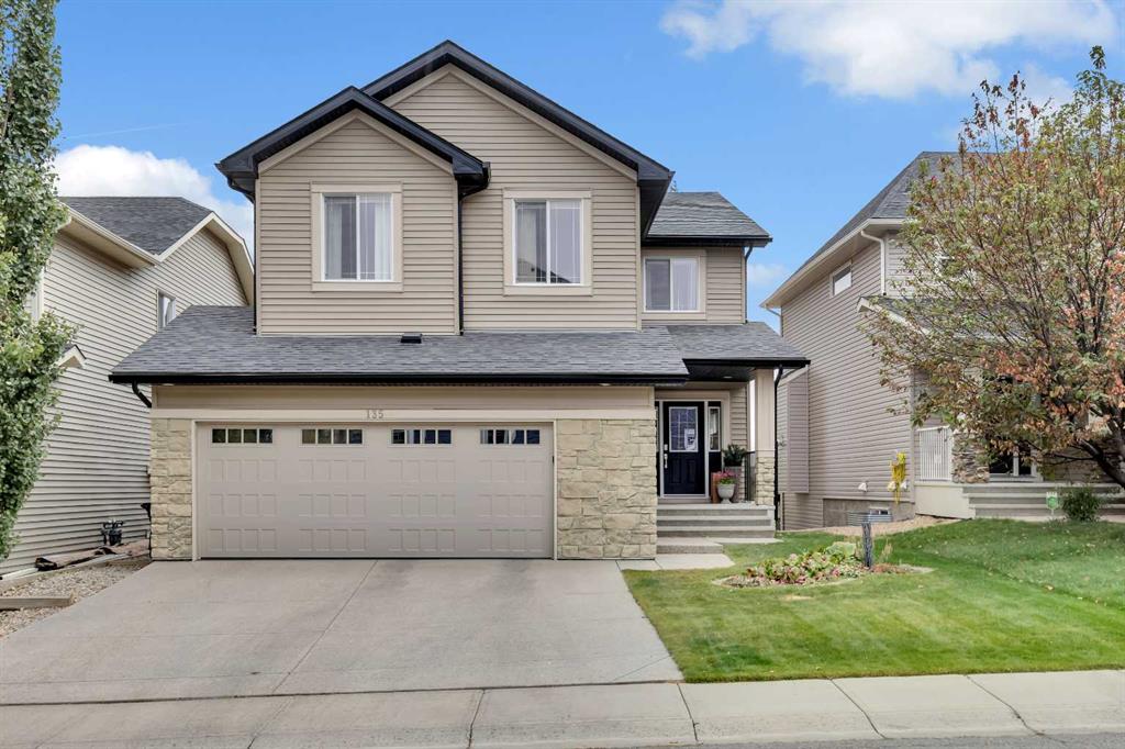 Picture of 135 Sage Valley Green NW, Calgary Real Estate Listing