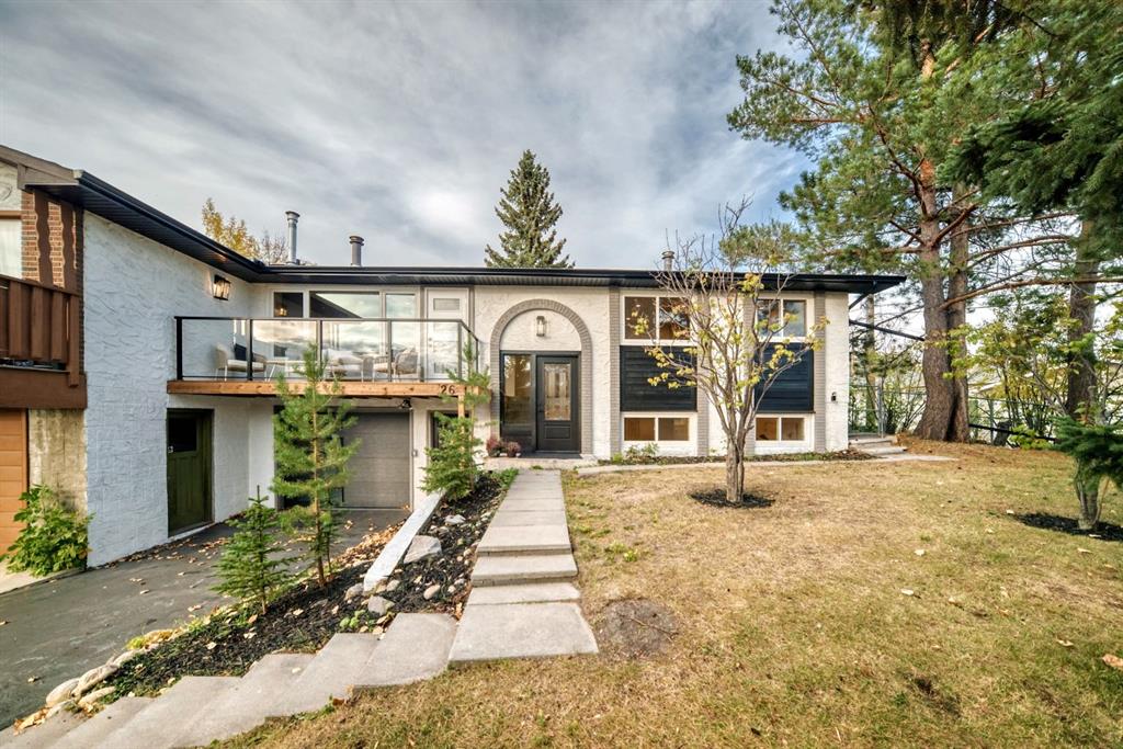 Picture of 26 Dalgetty Place NW, Calgary Real Estate Listing