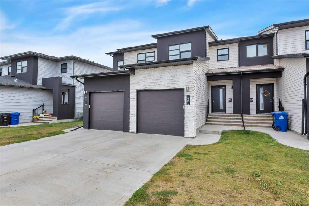 Picture of 43 Palmer Circle , Blackfalds Real Estate Listing