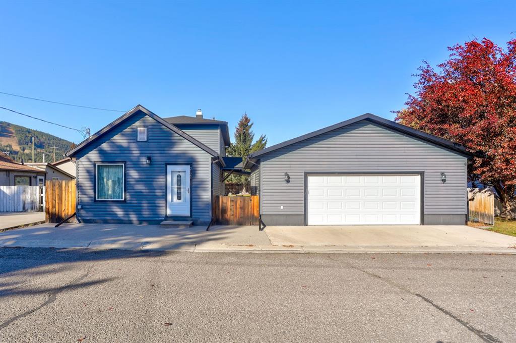 Picture of 2122 130 Street , Blairmore Real Estate Listing