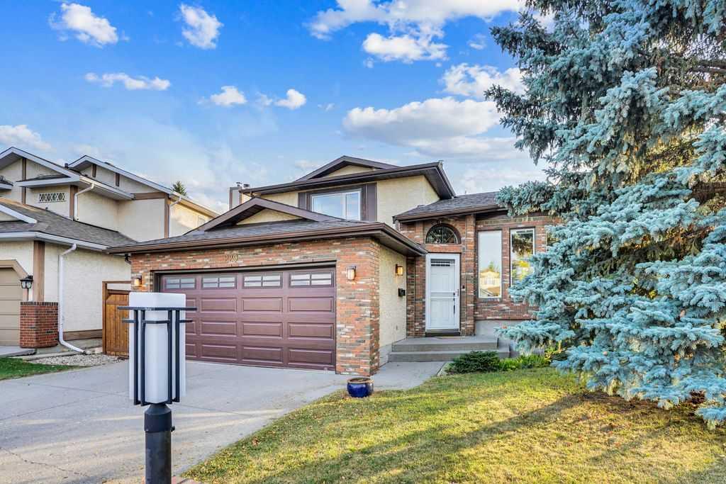 Picture of 229 Wood Valley Place SW, Calgary Real Estate Listing