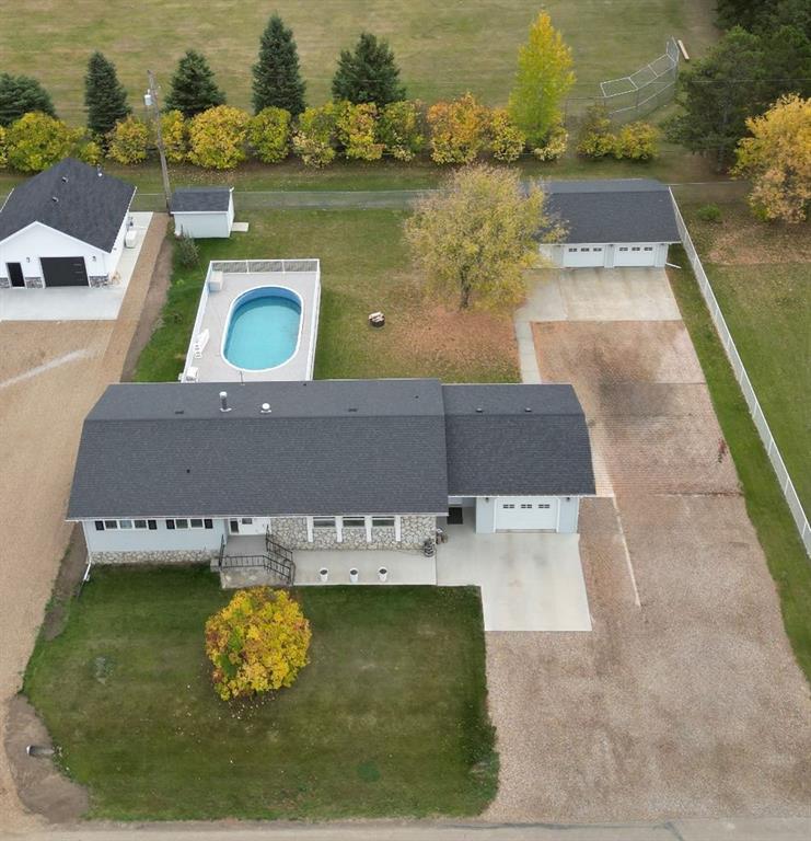 Picture of 10213 97 Ave  , La Crete Real Estate Listing