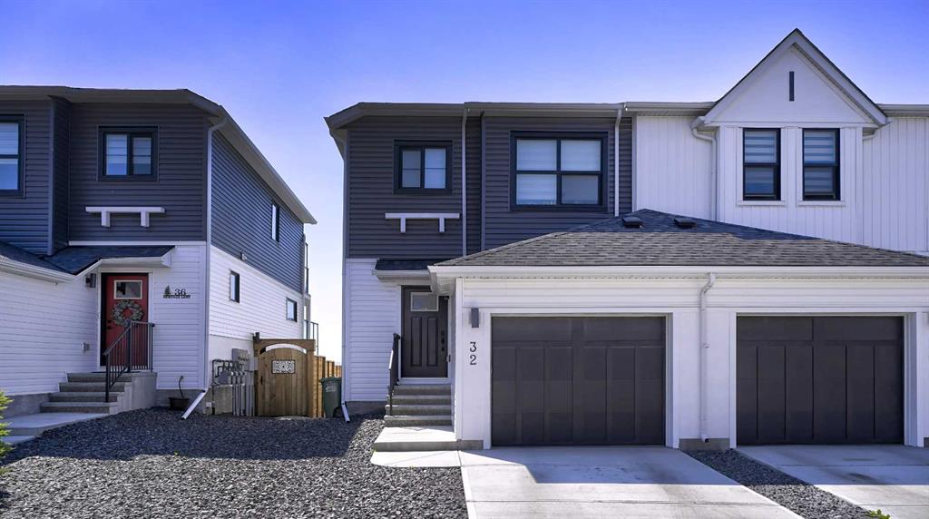 Picture of 32 Heritage Lane , Cochrane Real Estate Listing