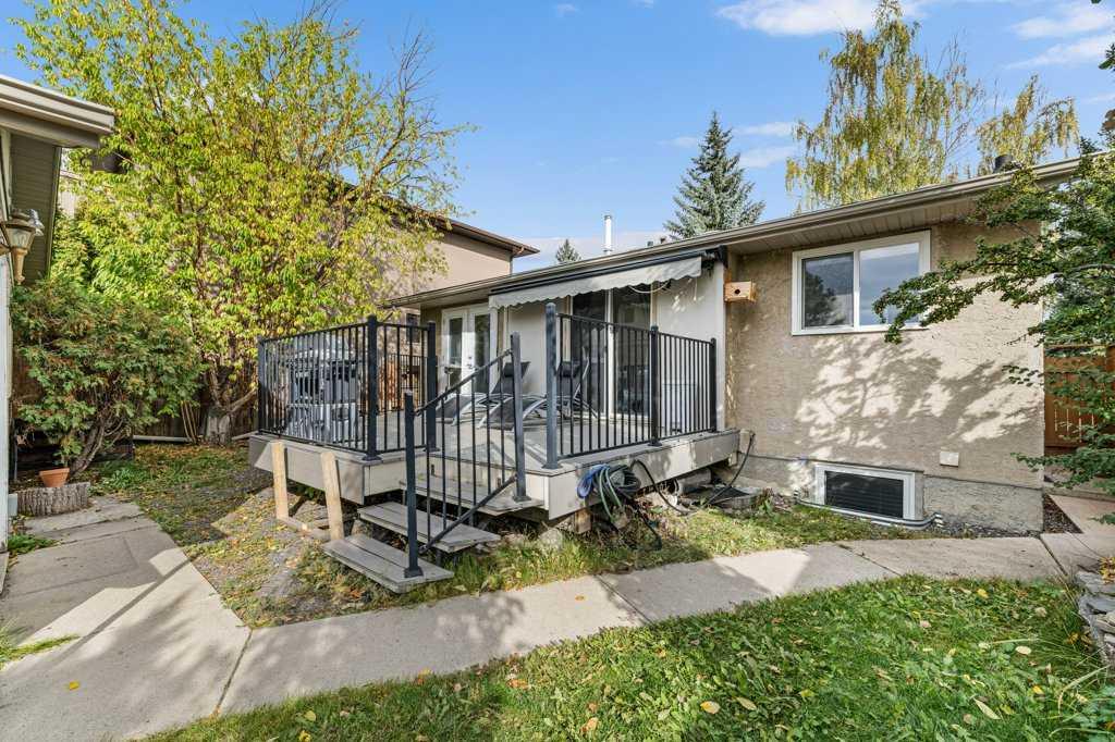 Picture of 488 Bracewood Crescent SW, Calgary Real Estate Listing