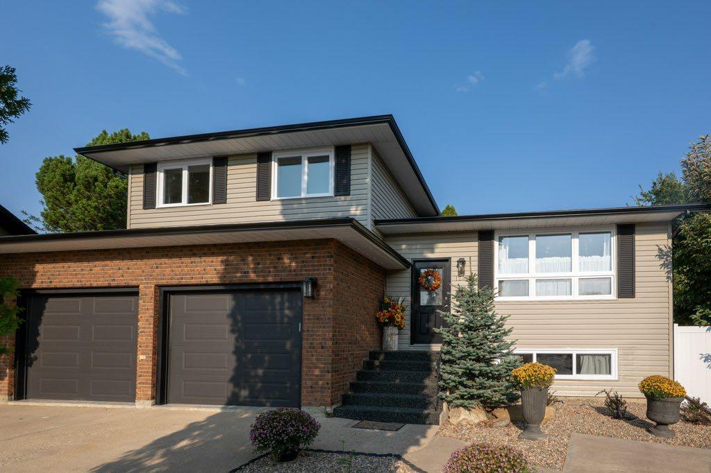 Picture of 1249 25 Street SE, Medicine Hat Real Estate Listing